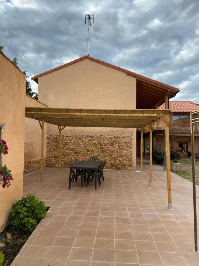 Casa Villa Franca Llamas de la Ribera Ngoại thất bức ảnh