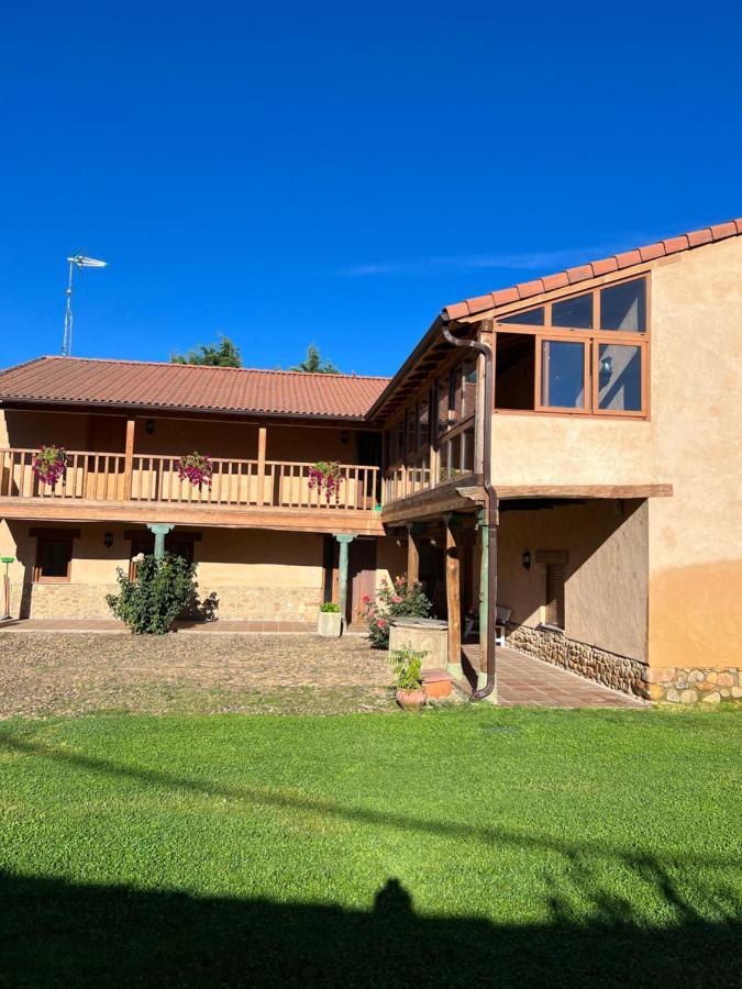 Casa Villa Franca Llamas de la Ribera Ngoại thất bức ảnh