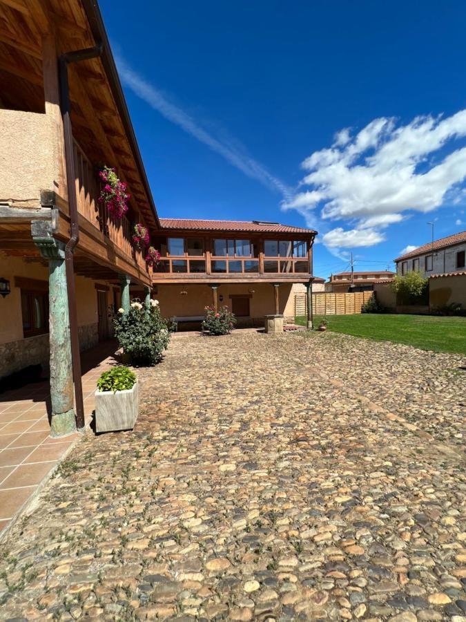 Casa Villa Franca Llamas de la Ribera Ngoại thất bức ảnh